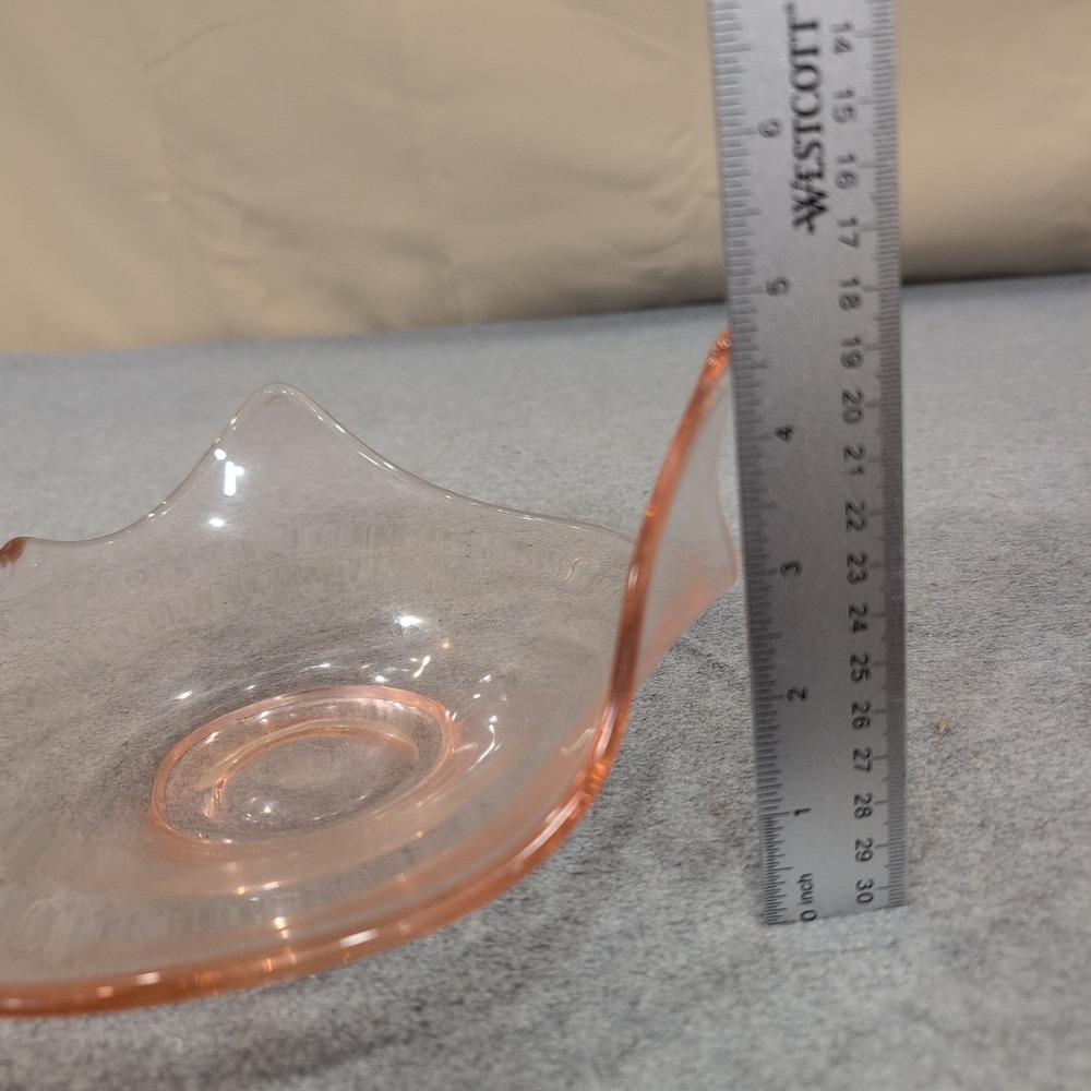 Vintage Pink Depression Glass Handkerchief Bowl Tri-Corner‎ Crimped Dish Blush - Picture 5 of 5